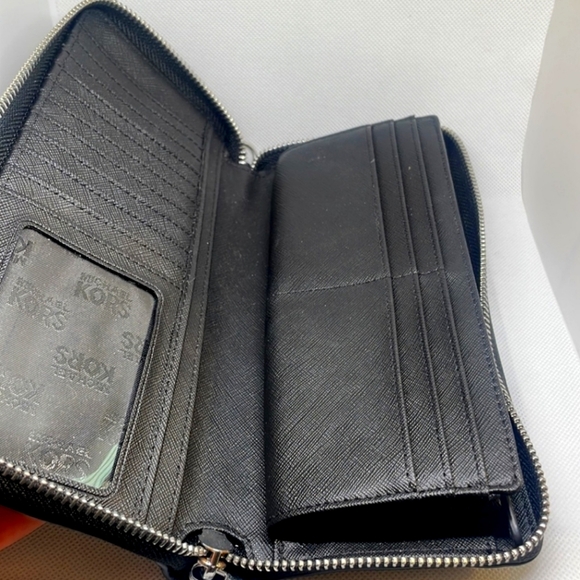 Michael Kors Black Saffiano Leather Organizer Wallet - Picture 3 of 7